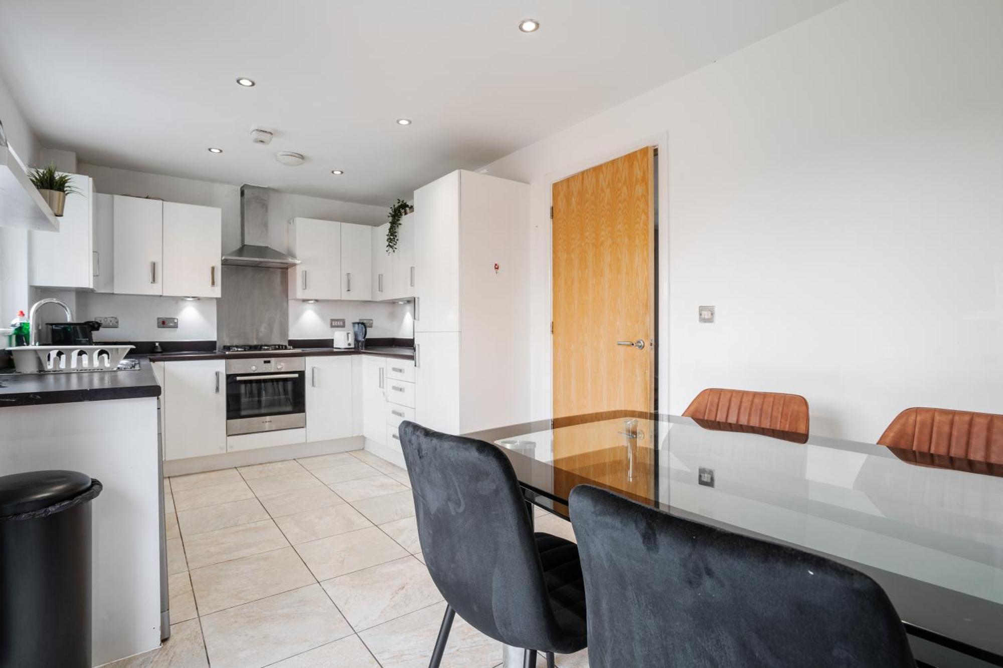Holiday home Etihad, & Coop Live - Free Parking - 10ppl *